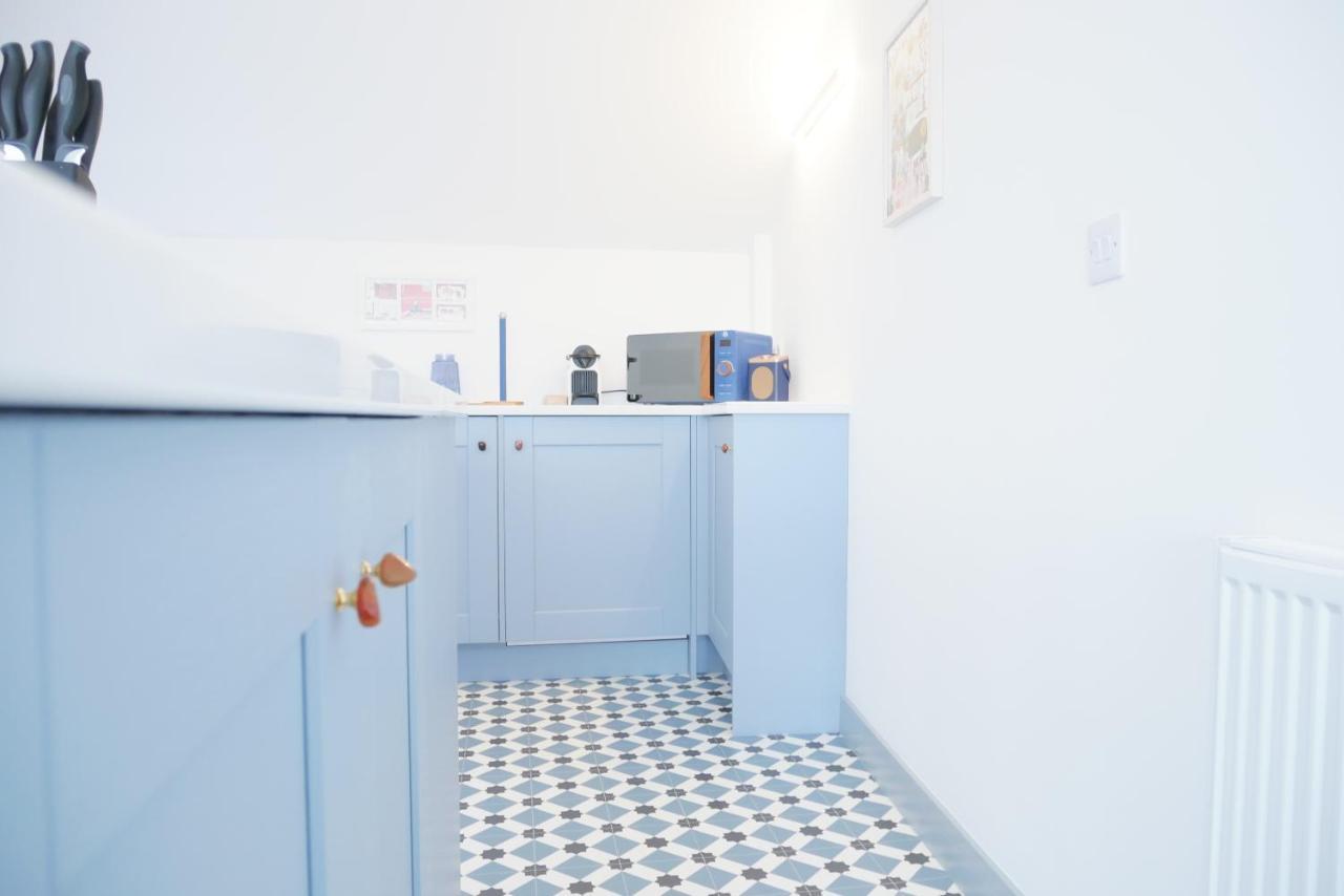 Sunset View, 2 Bedrooms In The Heart Of Holt With Parking Esterno foto