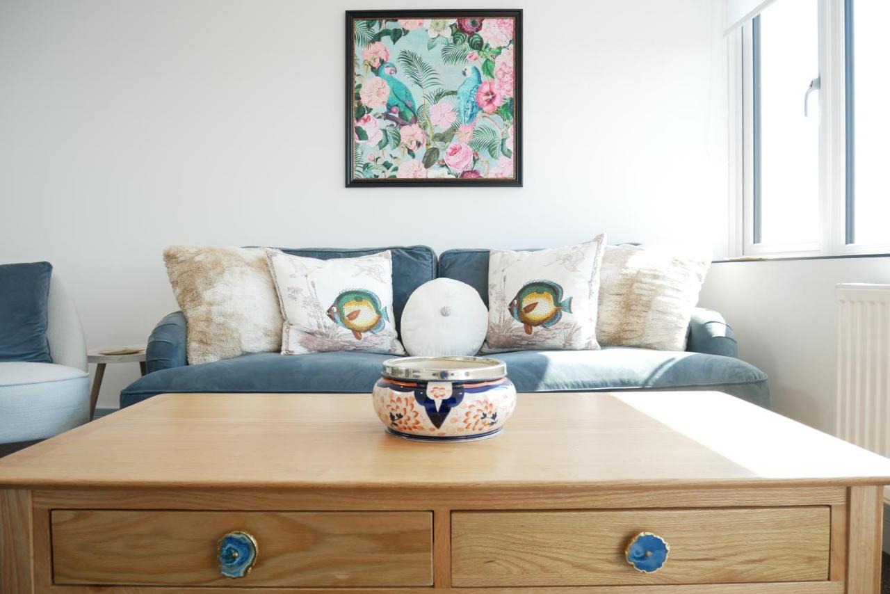 Sunset View, 2 Bedrooms In The Heart Of Holt With Parking Esterno foto